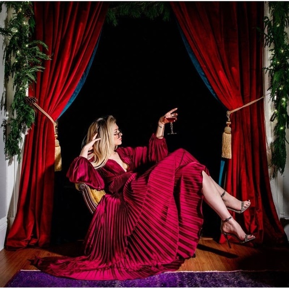 MAC DUGGAL Pleated Charmeuse Gown 6 - Picture 4 of 13